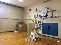 Basketball shooting/ Rebounding machine Shoot-A-Way The Gun 8000