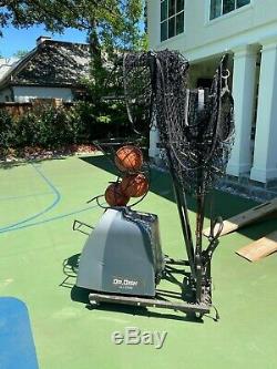 Dr. Dish All-Star Shooting Machine