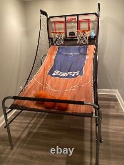 ESPN 2 Player Hoop Shooting Basketball Arcade Game with Scoreboard & Balls (Used)