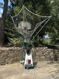 Shoot A Way the Gun 6000 Series Basketball Shooting Machine