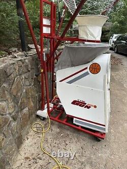 Shoot A Way the Gun 6000 Series Basketball Shooting Machine