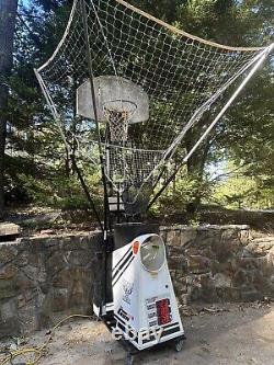 Shoot a way The gun 6000 series basketball shooting machine