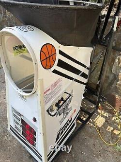 Shoot a way The gun 6000 series basketball shooting machine