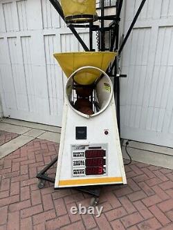 The Gun 8000 By Shootaway Basketball Shooting Machine